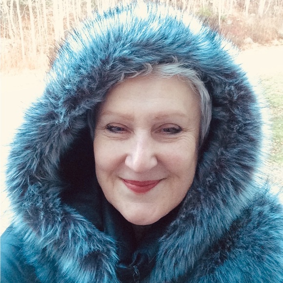 Meet your Posher, Suzanne - Picture 3 of 3